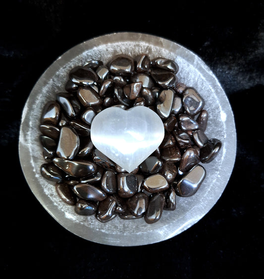 Selenite Bowl Set with Hematite Chips